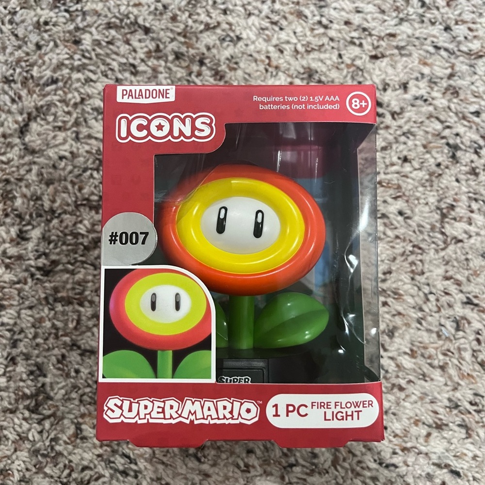 Super Mario Paladone Icons 1pc #007 FIRE FLOWER Light!  New Unopened Box